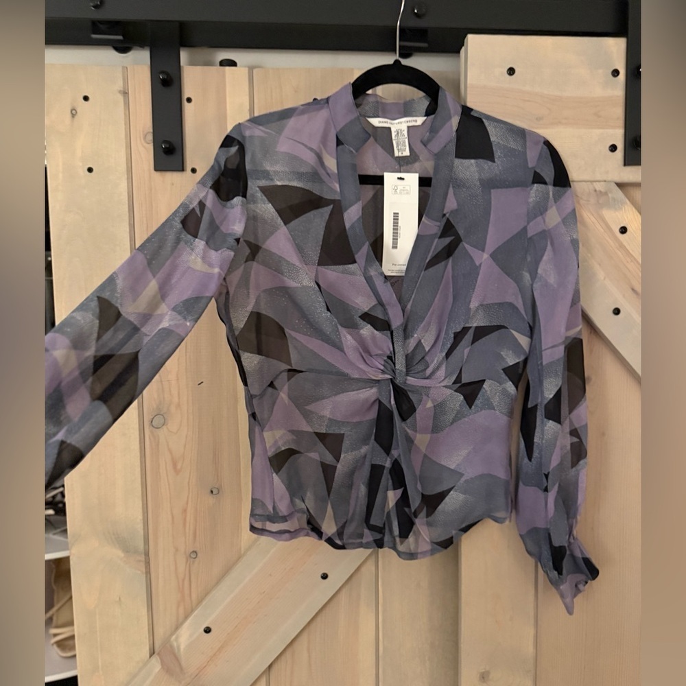 Diane Von Furstenberg Abstract Twist Front Blouse - Picture 3 of 5